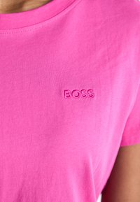 BOSS ESOGO - Tricou basic - bright purple