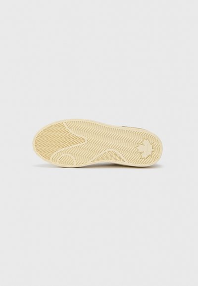 Dsquared2 Trainers - white