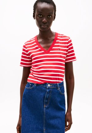 SLIM CODY - Lihtne T-särk - primary red/ecru