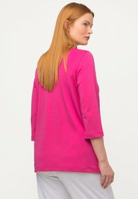 Ulla Popken COL ROND - Jednoduché tričko - rose fuchsia