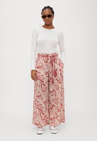 Vero Moda Petite VMBALI WIDE PANTS  - Nohavice - marsala