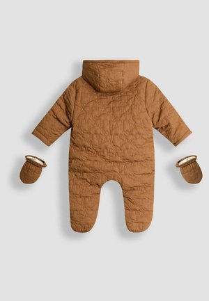 Vatteret brun snowsuit med hætte, der har et subtilt mønster og to aftagelige vanter. Blød tekstur, designet til varme og komfort.