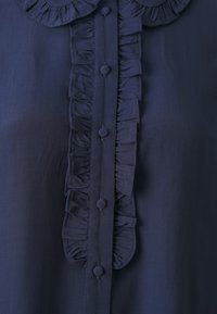VILA VISUNNY RUFFLE - Gombos blúz - navy