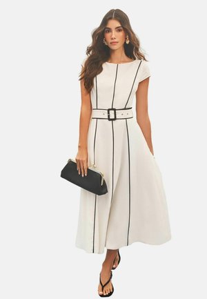 Lipsy, PETITE FIT - BELTED TIPPED CAP SLEEVE MIDI SKATER DRESS . - Nappali ruha - ivory