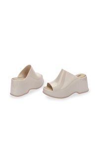 Melissa PATTY - Mules à talons - beige