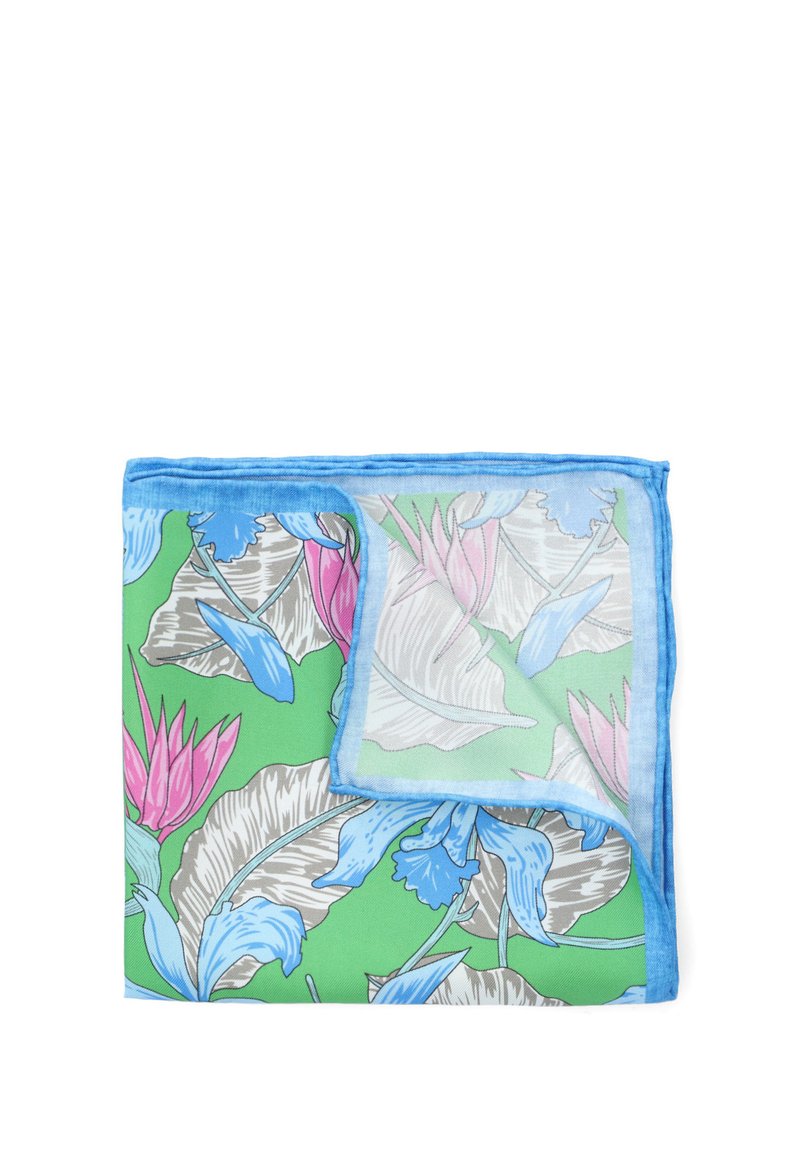 Jedwabny szalik z żywymi, kwiatowymi wzorami w odcieniach różu, niebieskiego i zielonego, wykończony jasnoniebieską bordiurą. Gładka tekstura, kwadratowy kształt.
