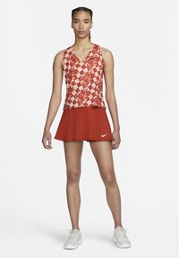 Nike Performance FLOUNCY - Saia desportiva - cinnabar/white