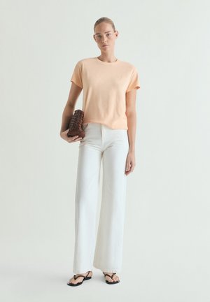 Scalpers, PLAIN SKULL TEE - Basic T-shirt - light peach