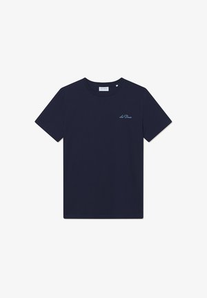 Mornarsko moder bombažni t-shirt s kratkimi rokavi, okroglim ovratnikom in majhnim modrim izvezenim logotipom na levi strani prsnega koša. Gladka tekstura, sproščen dizajn.