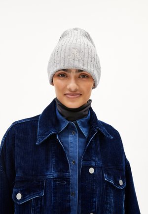 TAALEEN - Beanie - oatmilk/black