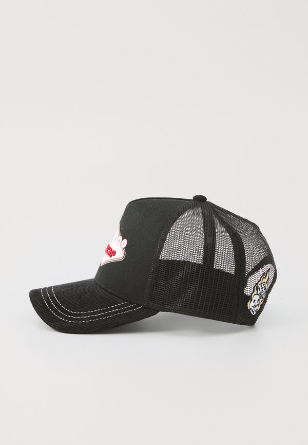 "WHAT HAPPENS IN..." TRUCKER UNISEX - Cap3