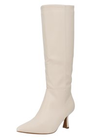 Hoge damesschoen van crèmekleurig leer met een spitse neus en een slanke hak van gemiddelde hoogte, een gladde textuur en een zijnaad met stiksel.