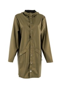 Chaqueta impermeable verde oliva con capucha, botones a presión y dos bolsillos frontales. Textura suave y brillante, mangas largas, diseño hasta la rodilla.