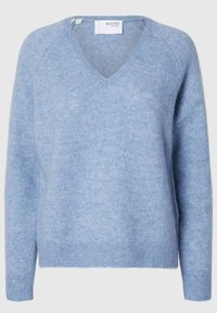 Unselected, endless sky