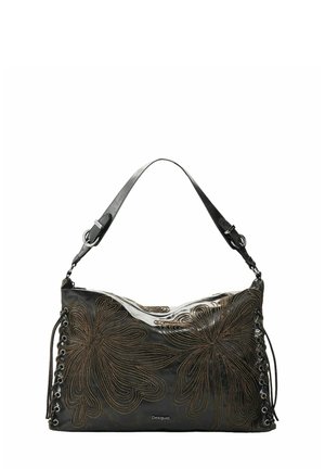 Borsa in pelle nera con grande ricamo floreale, dettagli laterali con laccetti, tracolla regolabile e piccolo logo Desigual sul davanti.