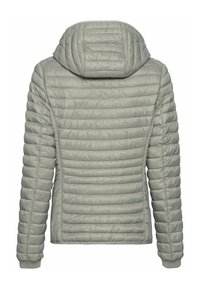 Veste matelassée légère grise avec capuche, présentant un matelassage horizontal et des poignets élastiques. Tissu lisse et brillant avec une finition élégante.