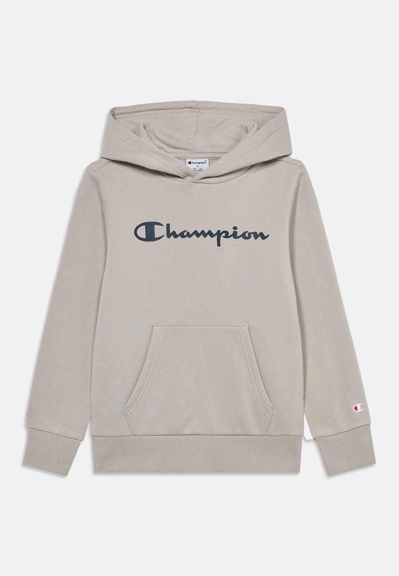 Μπεζ φούτερ Champion με μπροστινή τσέπη καγκουρό, σκούρο μπλε λογότυπο "Champion" στο στήθος και μικρό λογότυπο στο αριστερό μανίκι.