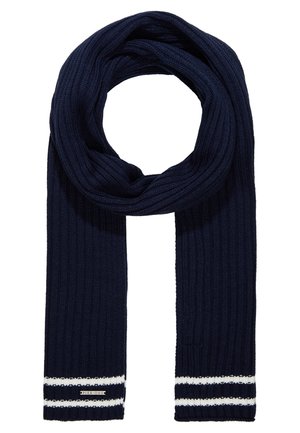 Écharpe en maille côtelée bleu marine avec deux bandes blanches à chaque extrémité et une petite étiquette rectangulaire Pier One sur un côté.