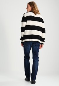 Only & Sons ONSWEAVE - Slim fit jeans - dark blue denim