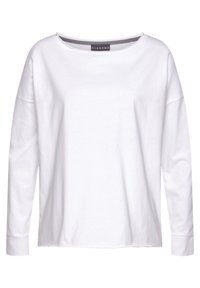 Weißes Langarm-T-Shirt mit weitem Ausschnitt, lockerer Passform und weichem Baumwollmaterial. Mit Bündchen an den Handgelenken und einem Markenetikett im Kragen.
