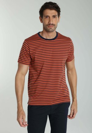 Gentleman Farmer, STRIPES - T-shirt imprimé - brique