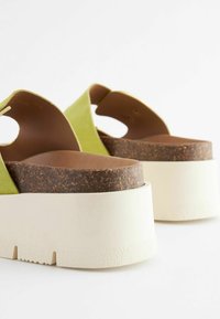 Next FOREVER COMFORTÂ DOUBLE BUCKLE  - Iešļūcenes ar papēdi - lime green