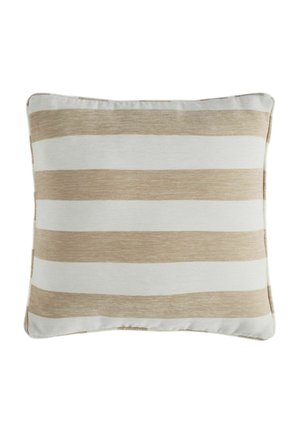 Quadratisches Kissen mit breiten horizontalen beige-weißen Streifen und leicht abgerundeten Ecken auf weißem Hintergrund.