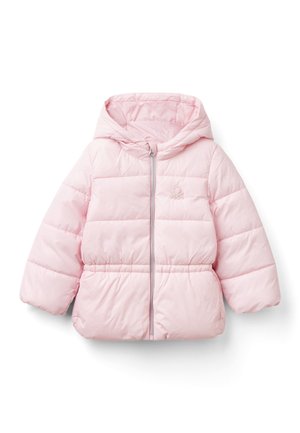 Roze pufferjack met capuchon, ritsluiting, gewatteerd ontwerp en elastische tailleband. Bevat een klein logo op de borst. Zachte, soepele textuur.