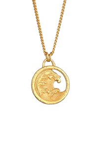 Guldhalsband med en cirkulär medaljong som har en texturerad vågdesign, detaljerad med spår och en slät kant, hängande från en tvinnad kedja.