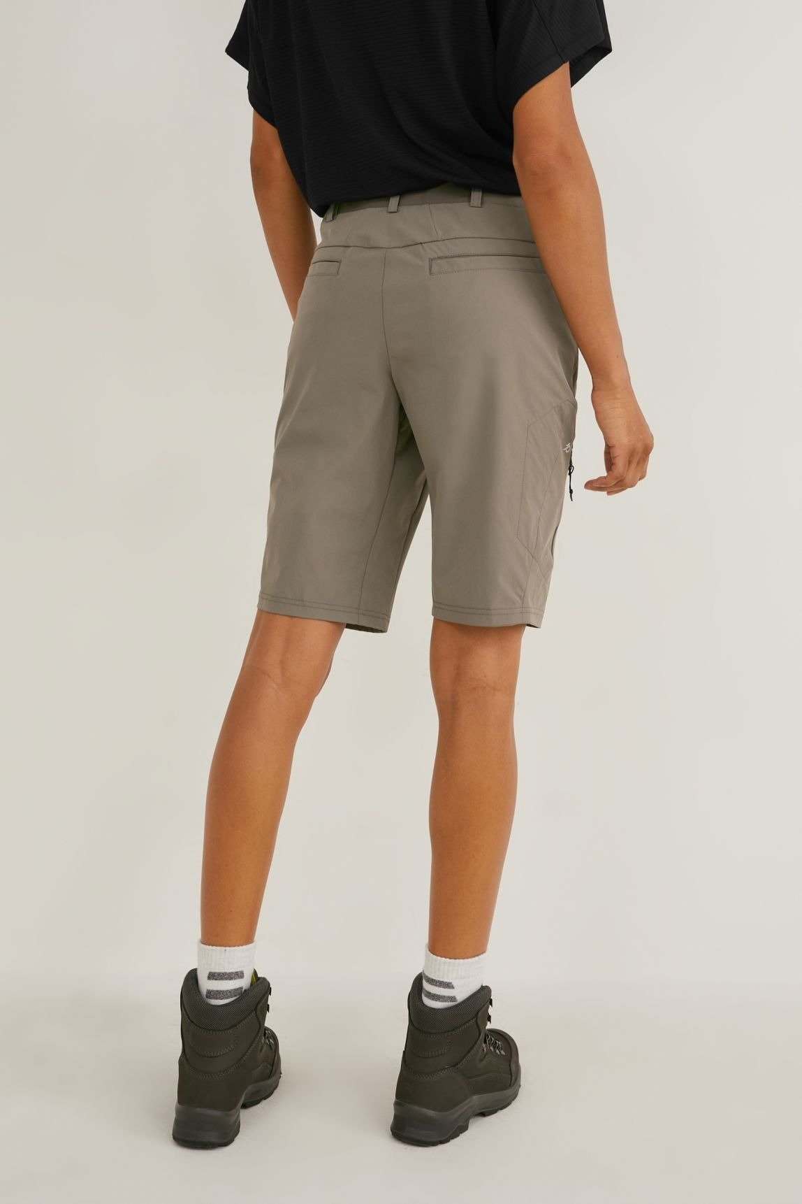 Compra Pantalones cortos cargo online | C\u0026A tienda online