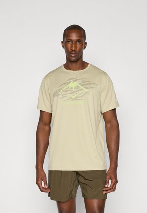 ASICS FUJITRAIL LOGO TOP - Sports T-shirt - khaki