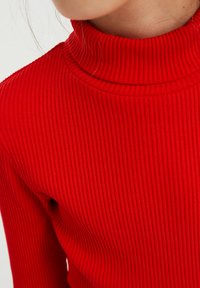 WE Fashion ROLNEK - Hosszú ujjú felső - bright red