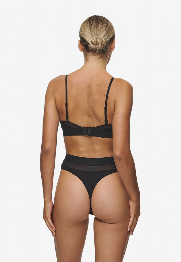 JAMILA TRIANGLE BRALETTE - Bustier3