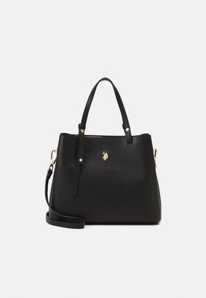 Sac à main en cuir noir texturé avec double poignée, bandoulière réglable et petit emblème doré au centre avant.