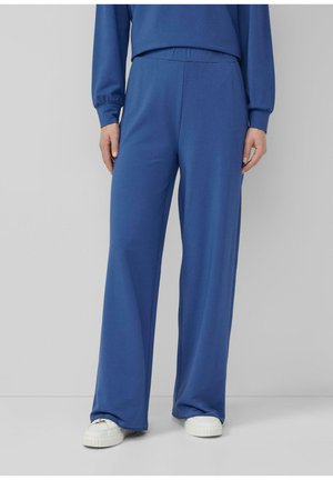 - Spodnie treningowe