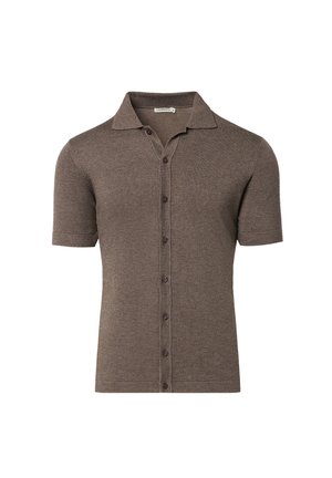 Brązowa, krótka, dzianinowa koszulka polo z przodu zapinana na guziki i miękkim kołnierzykiem, wykonana z teksturowanej tkaniny.