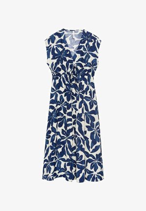 Vestido floral azul y blanco con mangas cortas, cintura entallada y escote en V. Presenta una falda fluida con una textura fruncida.