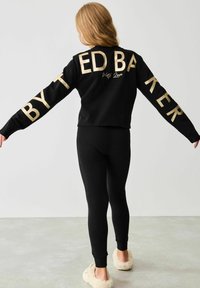 Baker by Ted Baker REGULAR FIT - LOGO BACK PRINT SET - Pidžamas komplekts - black