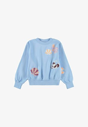 Sudadera azul claro con mangas largas y diseños de conchas marinas multicolores de lentejuelas en el frente y las mangas.