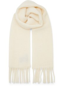 Crème-kleurige sjaal, zachte textuur, rechthoekige vorm, met franjes aan de uiteinden, stijlvol gewikkeld. Gemaakt van een lichtgewicht materiaal.