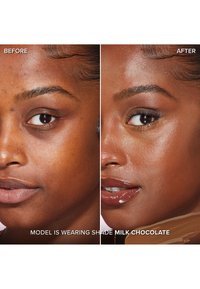 Vergelijking voor en na waarin huid met en zonder foundation in de tint Melk Chocolade wordt getoond. De huid ziet er gladder en stralender uit na de applicatie.