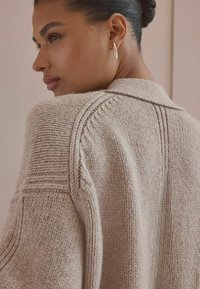 Next SOFT TOUCH POCKET FRONT BUTTON - REGULAR FIT - Neuletakki - neutral