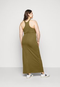 Urban Classics Curvy LADIES LONG RACER BACK DRESS - Maksi suknelė - summer olive