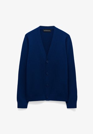 Donkerblauw V-halspatroonvest met lange mouwen en vier knopen aan de voorkant, gemaakt van een textuurgebreide stof.