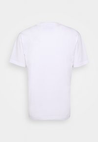 Weißes Baumwoll-T-Shirt mit Rundhalsausschnitt, kurzen Ärmeln und geradem Saum. Keine sichtbaren Muster oder Akzente auf der Rückseite.