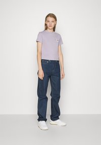 Calvin Klein Jeans SMALL MONOLOGO BABY TEE - Základné tričko - lavender aura