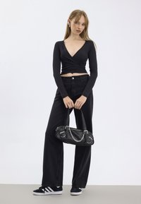 Even&Odd Μπλούζα με μακριά μανίκια - black