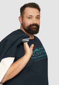 s.Oliver - T-shirt z nadrukiem