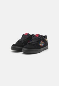 DC Shoes PURE UNISEX - Tenisky - black