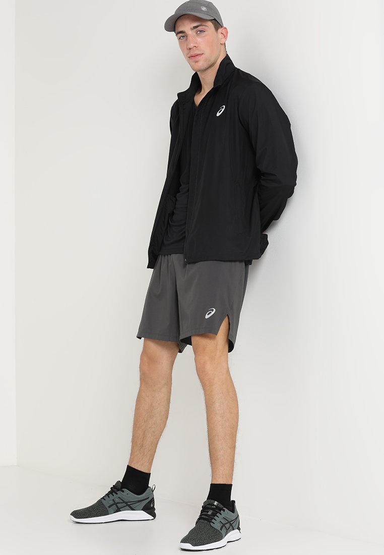 coupe vent running asics